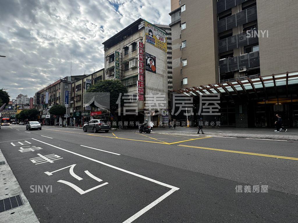 七張捷運三房新屋房屋室內格局與周邊環境