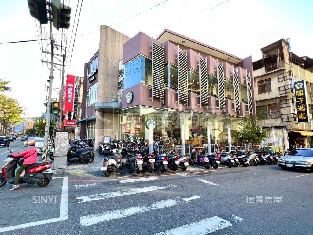 星巴克角間店面房屋室內格局與周邊環境