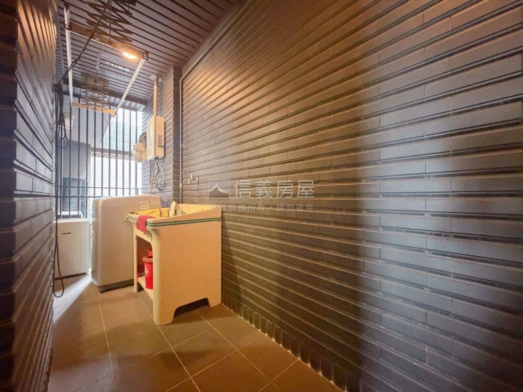 科博雙星帝王戶再賣一間房屋室內格局與周邊環境