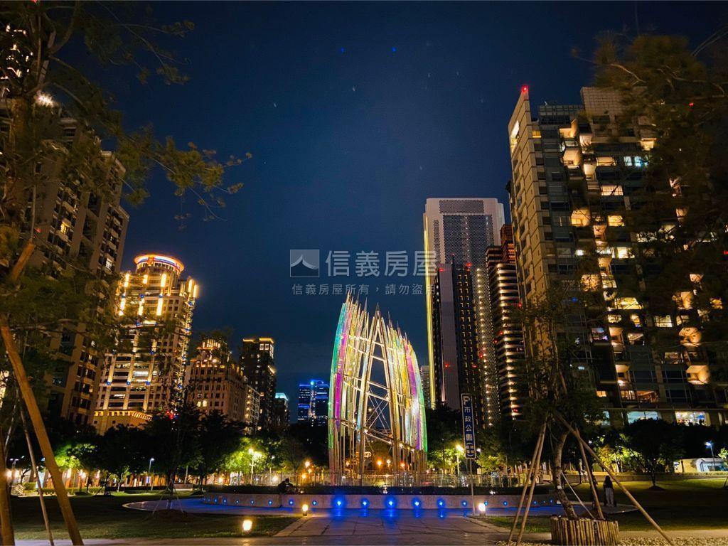 時代之上七期樓中樓露台戶房屋室內格局與周邊環境