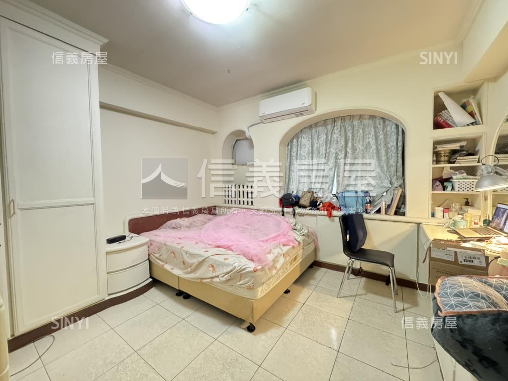 鹽埕捷運旁復古４＋１房房屋室內格局與周邊環境