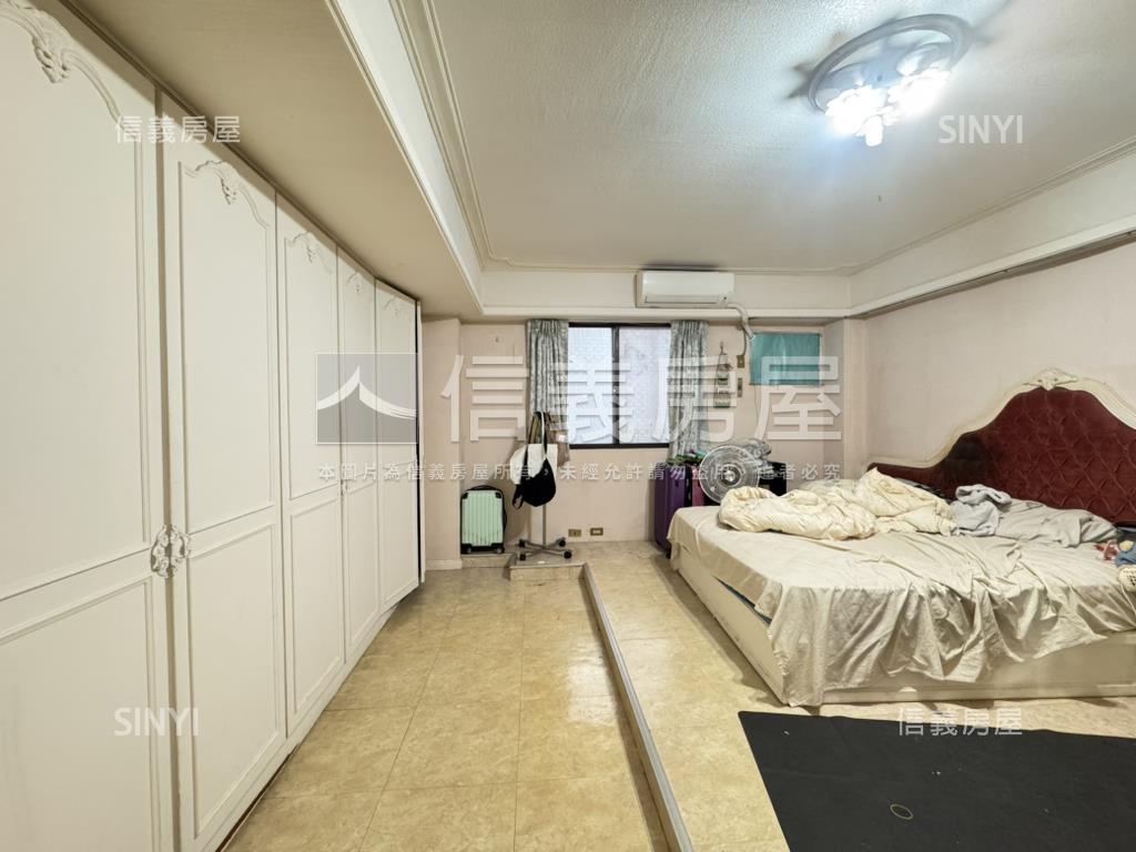 鹽埕捷運旁復古４＋１房房屋室內格局與周邊環境