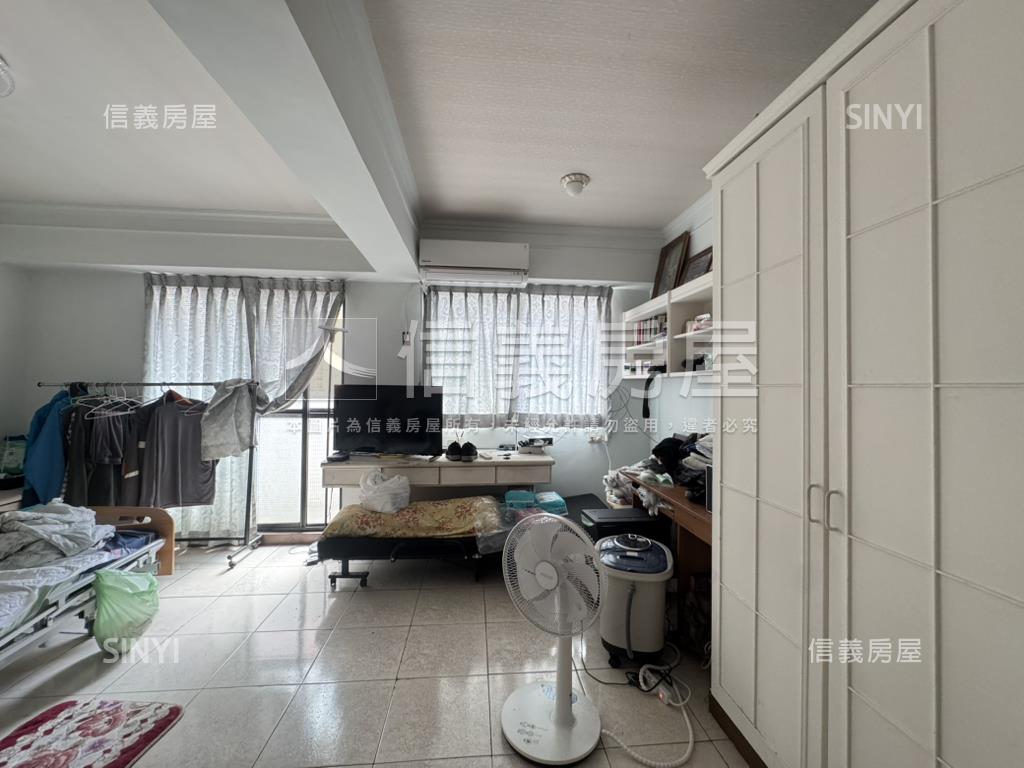 鹽埕捷運旁復古４＋１房房屋室內格局與周邊環境