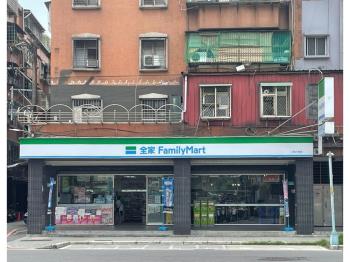 全家人潮錢潮來金店面