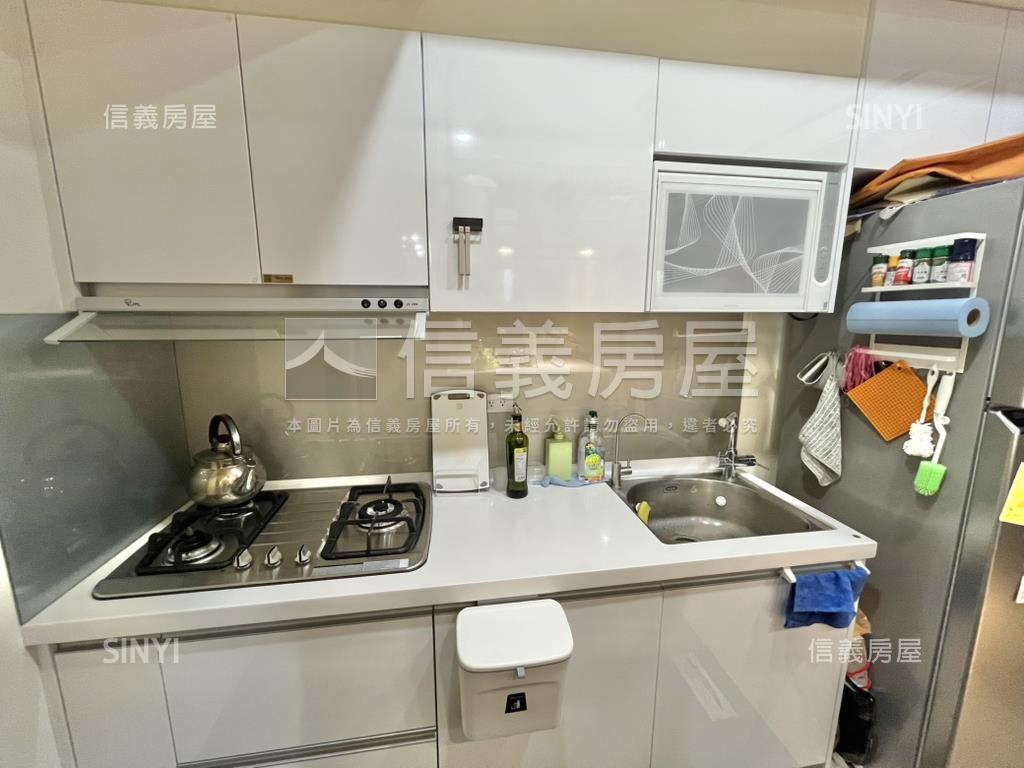 瑞典綠洲兩房平車房屋室內格局與周邊環境