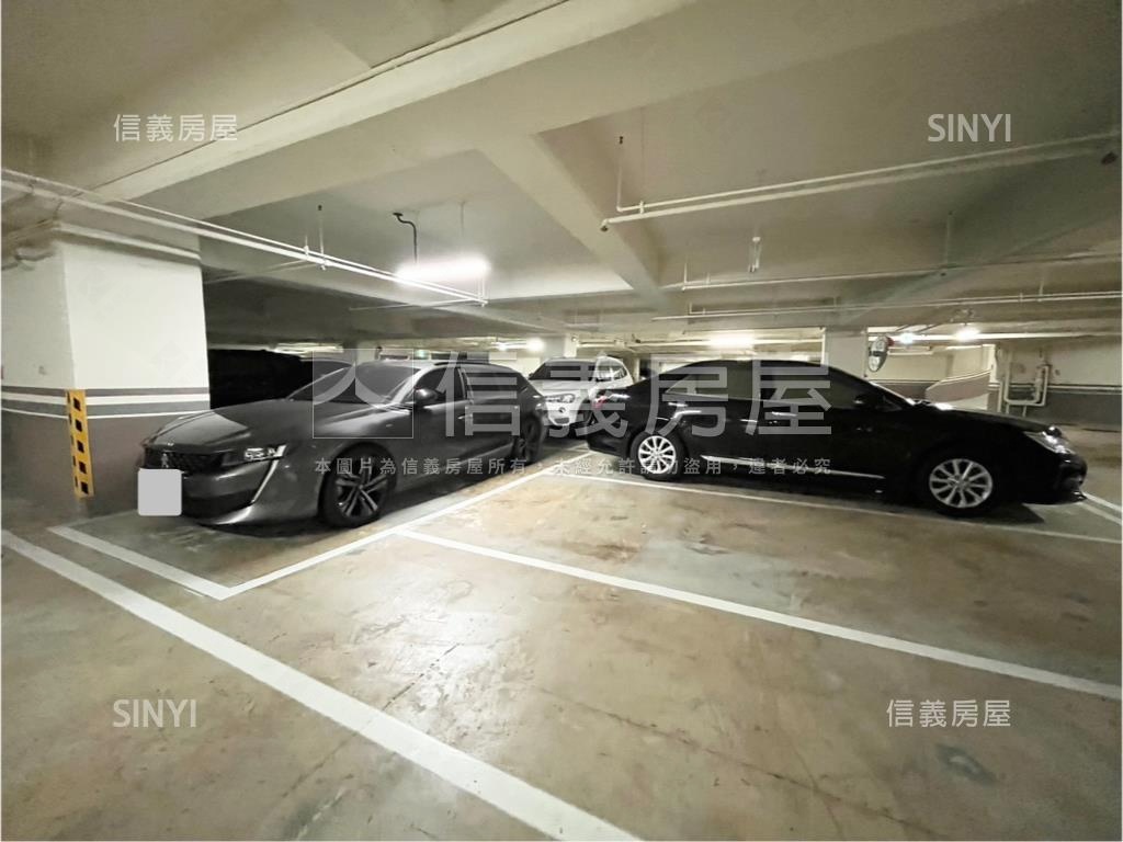 瑞典綠洲兩房平車房屋室內格局與周邊環境