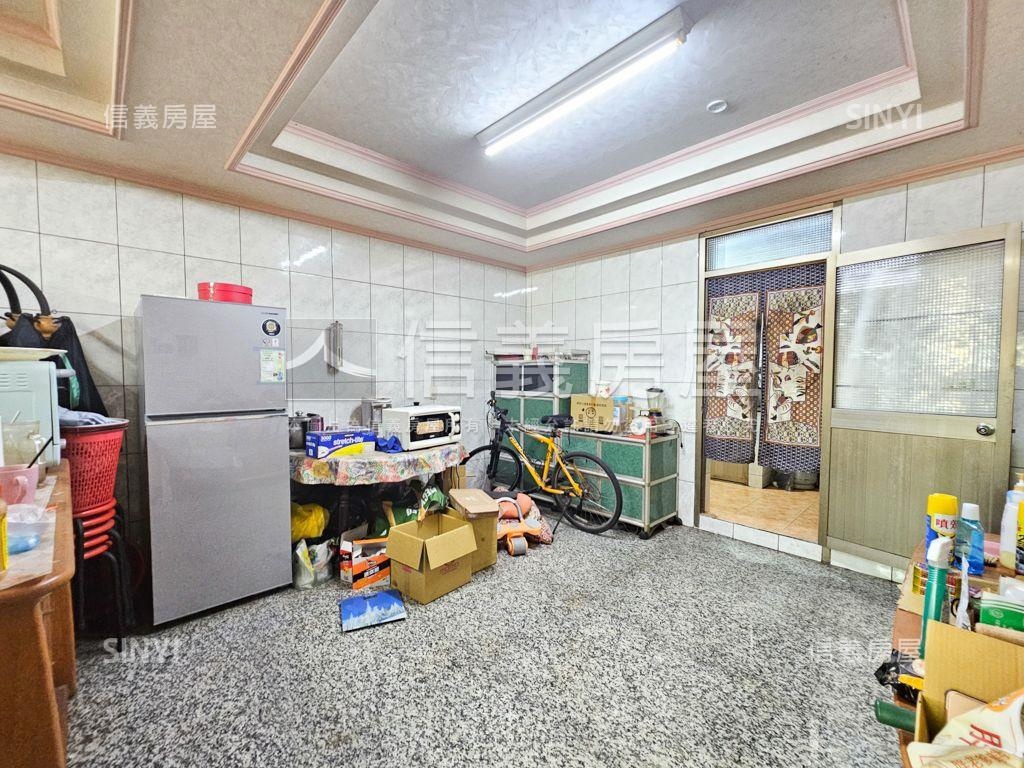 華勛市場旁活巷透天房屋室內格局與周邊環境