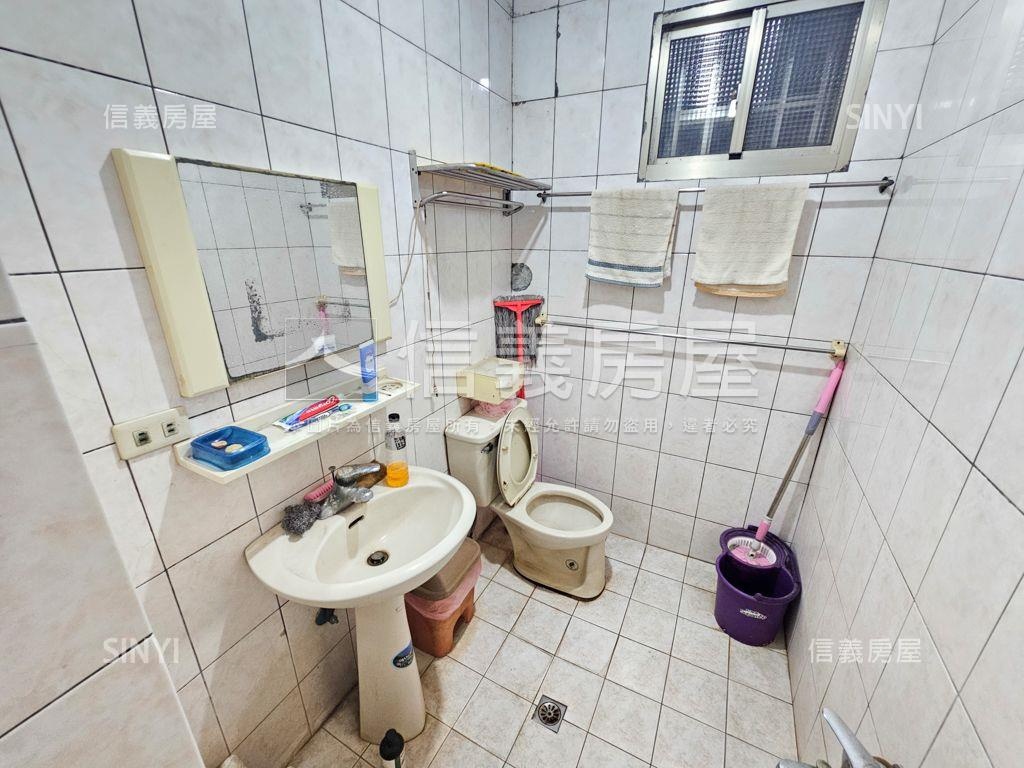 華勛市場旁活巷透天房屋室內格局與周邊環境