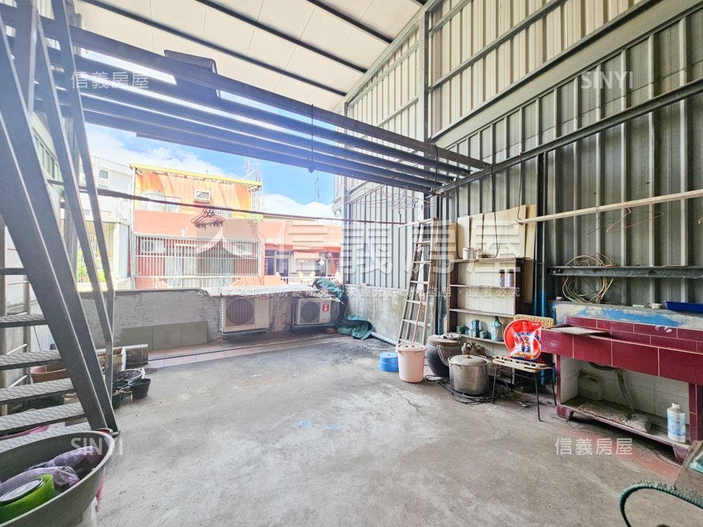 華勛市場旁活巷透天房屋室內格局與周邊環境