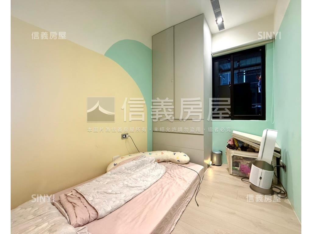 專任帝國邊間質感三房車位房屋室內格局與周邊環境