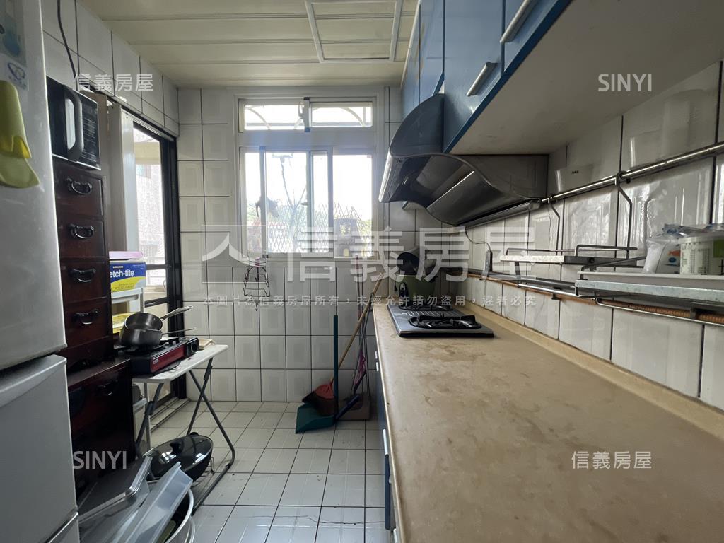 奇岩低總價首購宅房屋室內格局與周邊環境