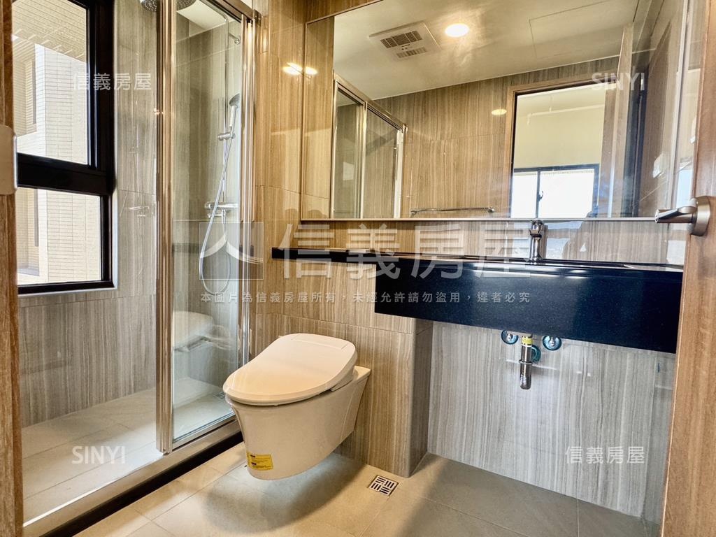 鄉林圓頂稀有高樓２衛車位房屋室內格局與周邊環境