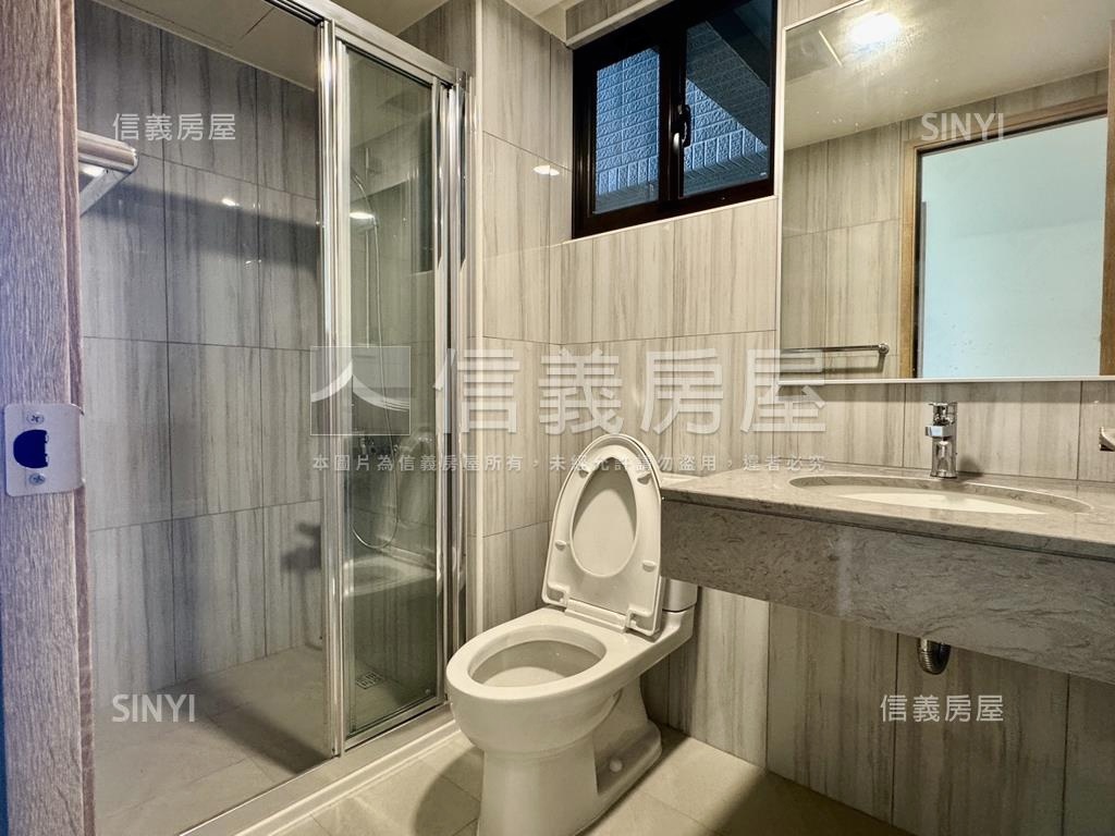 鄉林圓頂稀有高樓２衛車位房屋室內格局與周邊環境