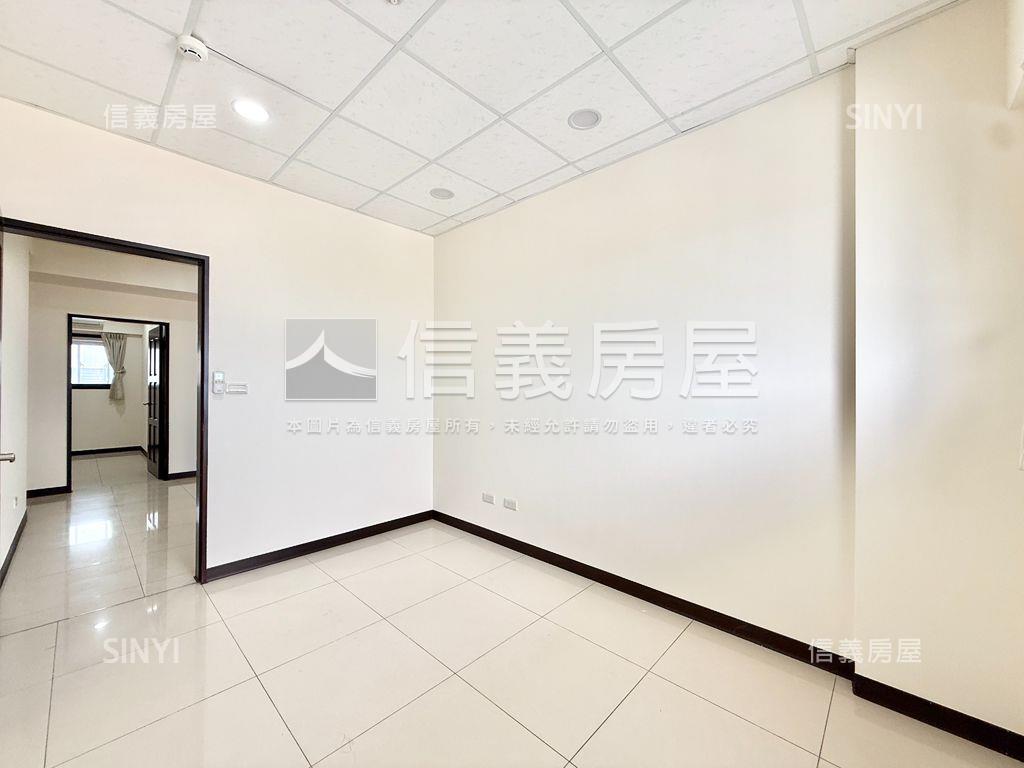 先看這間！面公園景觀宅房屋室內格局與周邊環境