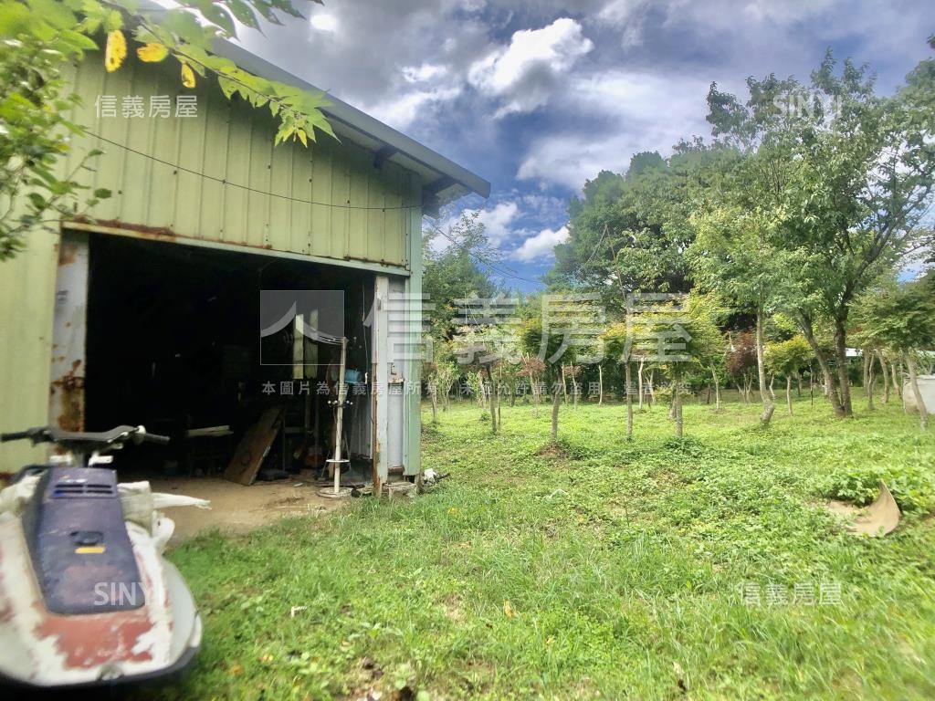 菁山路邊間大土地房屋室內格局與周邊環境