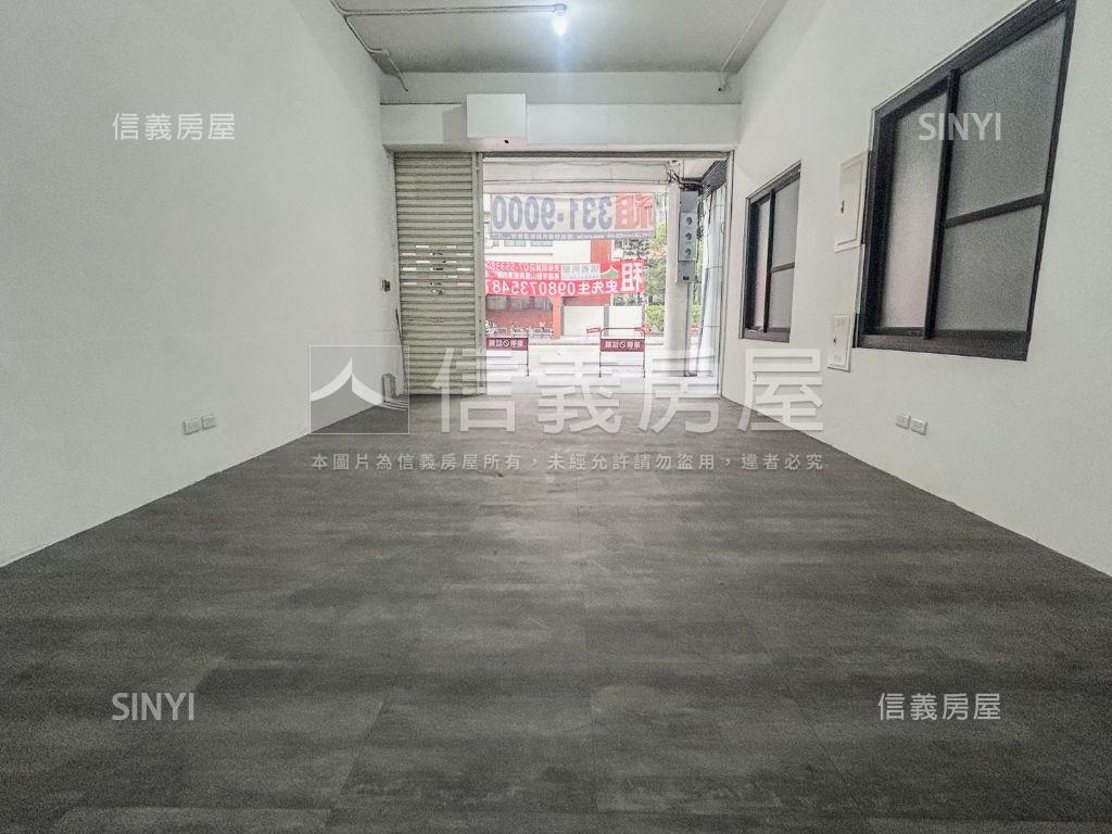 建國正路燙金透店房屋室內格局與周邊環境