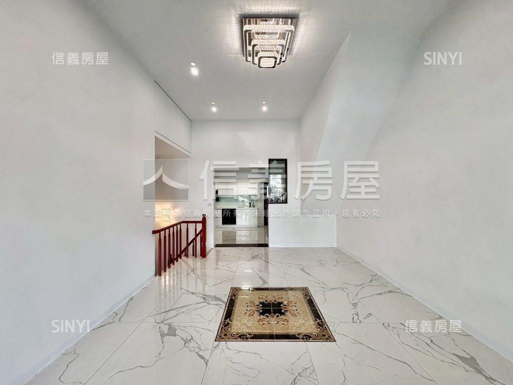 近康橋正五權南路精美店住房屋室內格局與周邊環境