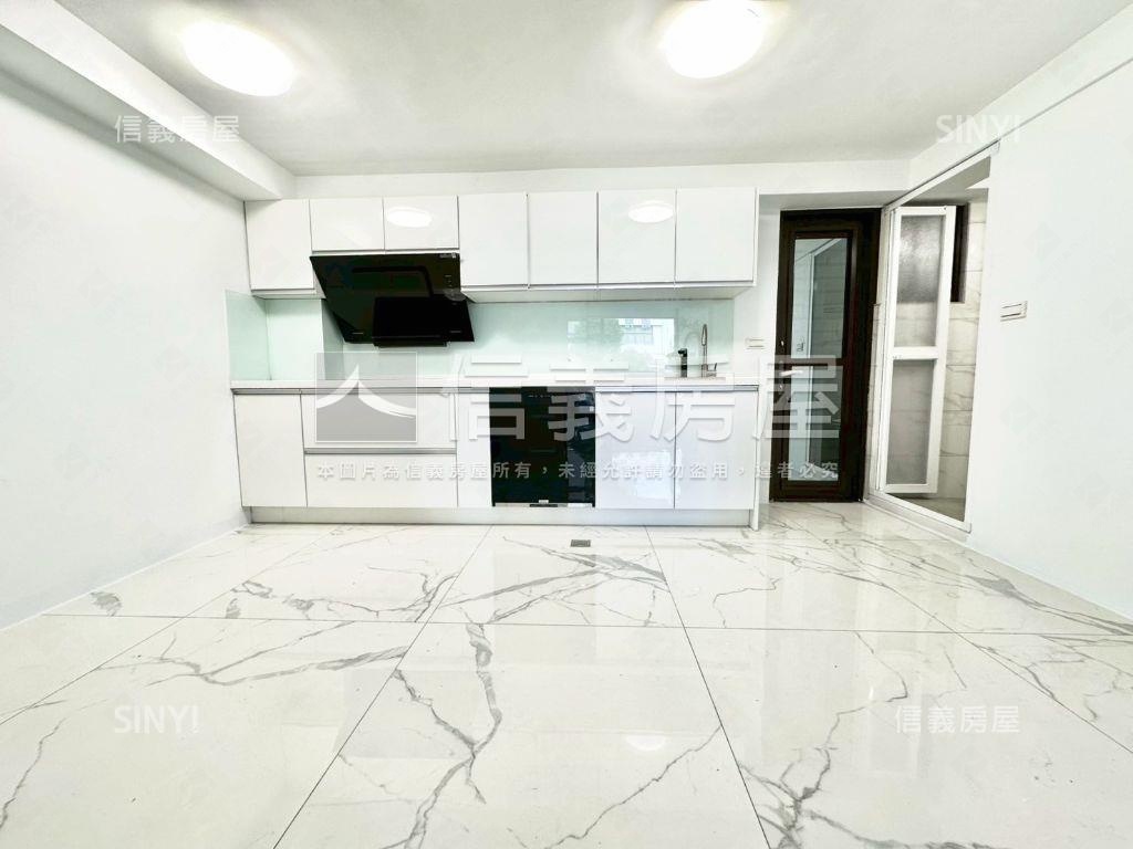 近康橋正五權南路精美店住房屋室內格局與周邊環境