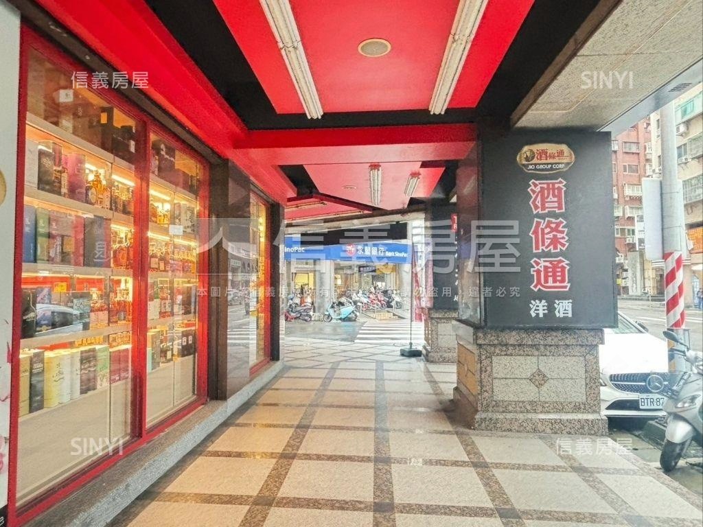 近桃園未來三鐵共構金店面房屋室內格局與周邊環境