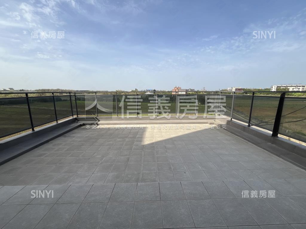 全新擁萃裝潢電梯別墅Ａ房屋室內格局與周邊環境