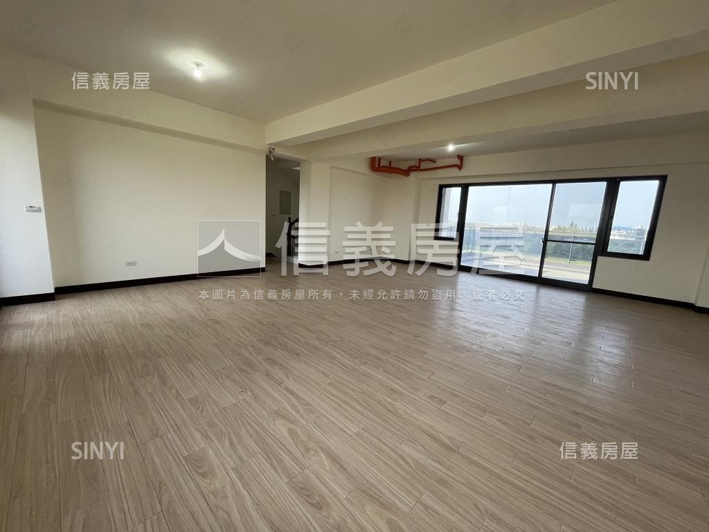 全新擁萃裝潢電梯別墅Ａ房屋室內格局與周邊環境