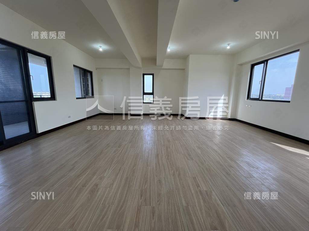 全新擁萃裝潢電梯別墅Ａ房屋室內格局與周邊環境