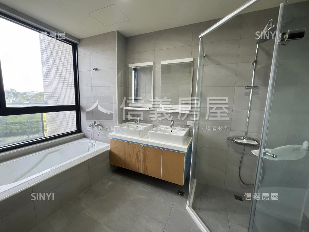 全新擁萃裝潢電梯別墅Ａ房屋室內格局與周邊環境