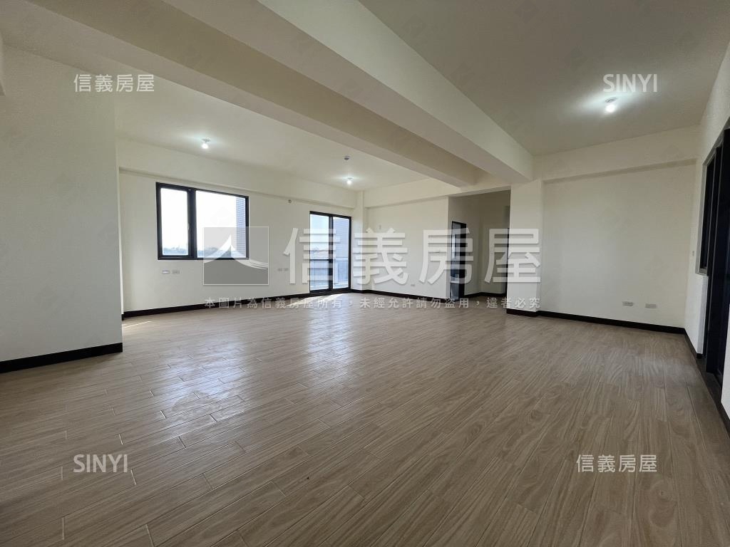 全新擁萃裝潢電梯別墅Ａ房屋室內格局與周邊環境