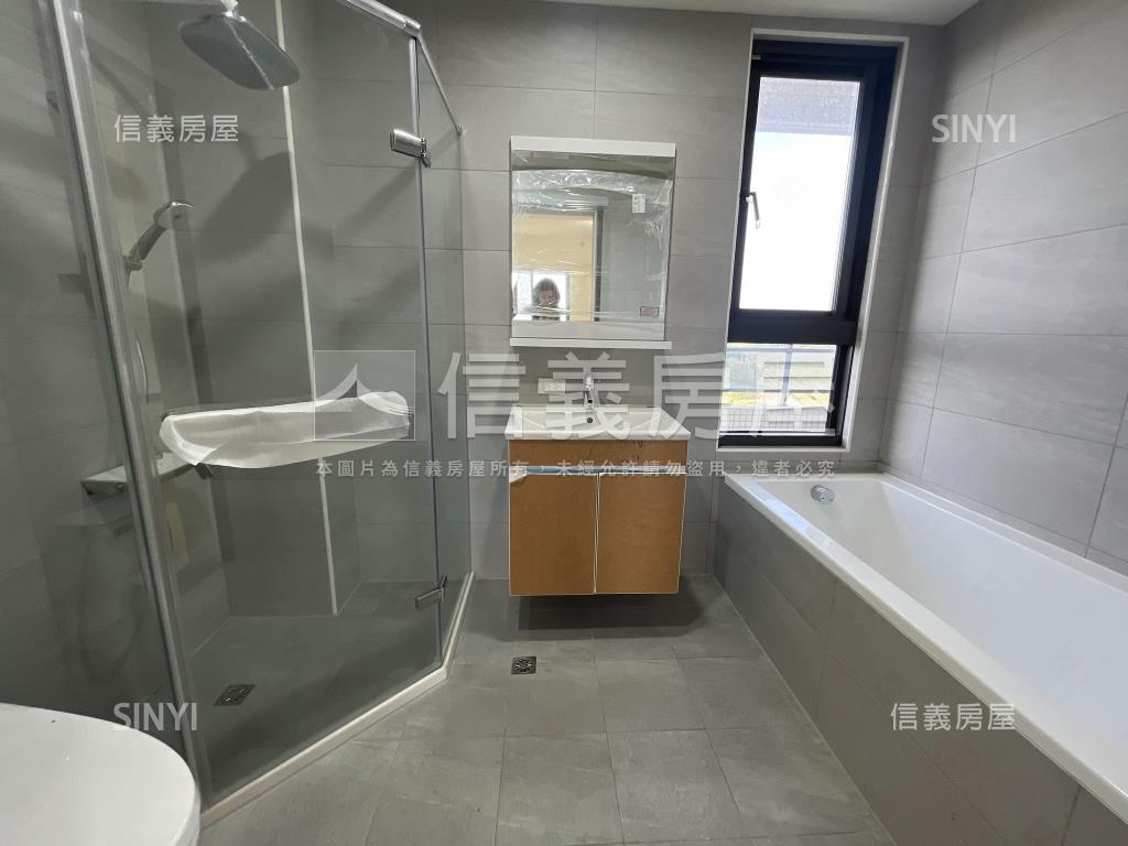 全新擁萃裝潢電梯別墅Ａ房屋室內格局與周邊環境