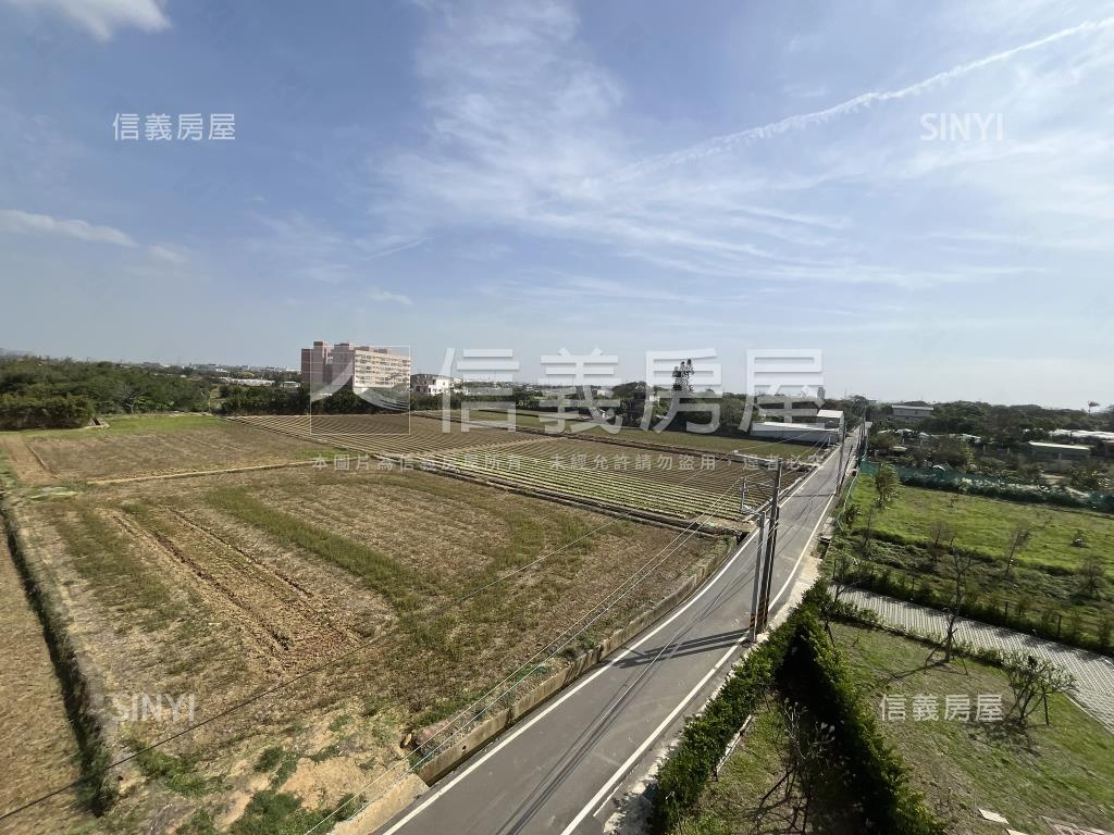 全新擁萃裝潢電梯別墅Ａ房屋室內格局與周邊環境