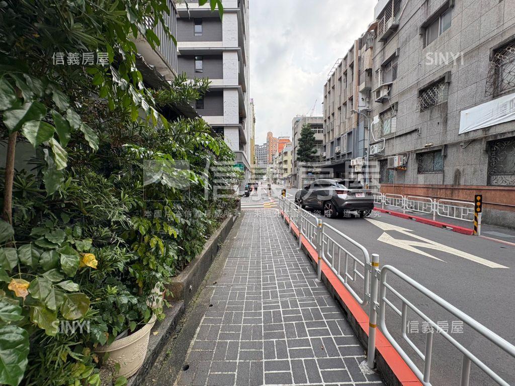 師大。人文。雅致。三角窗房屋室內格局與周邊環境
