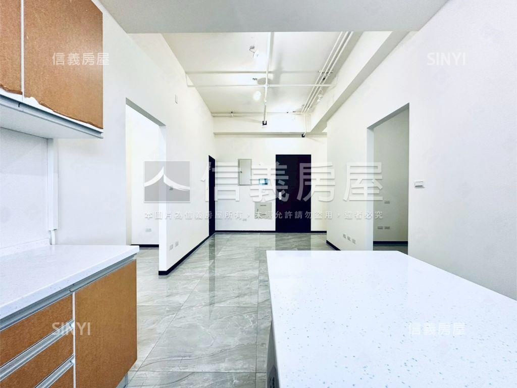 維也納高樓景觀３房車位房屋室內格局與周邊環境