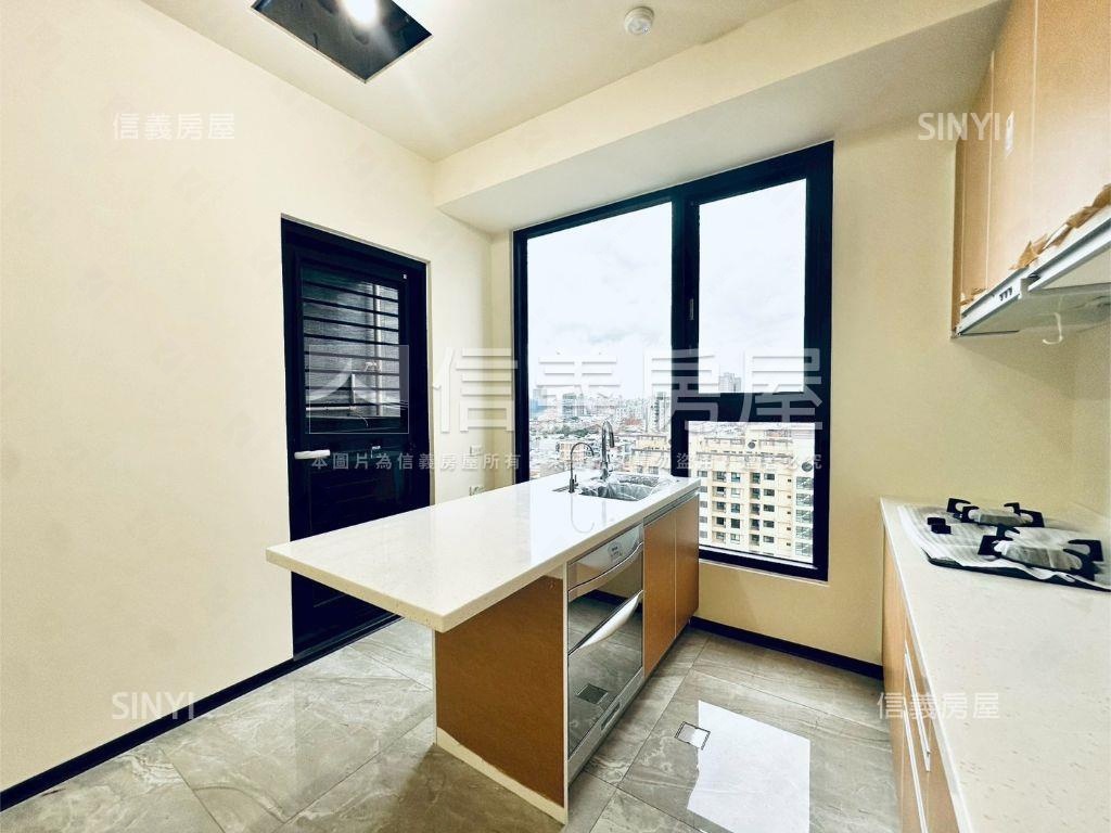 維也納高樓景觀３房車位房屋室內格局與周邊環境