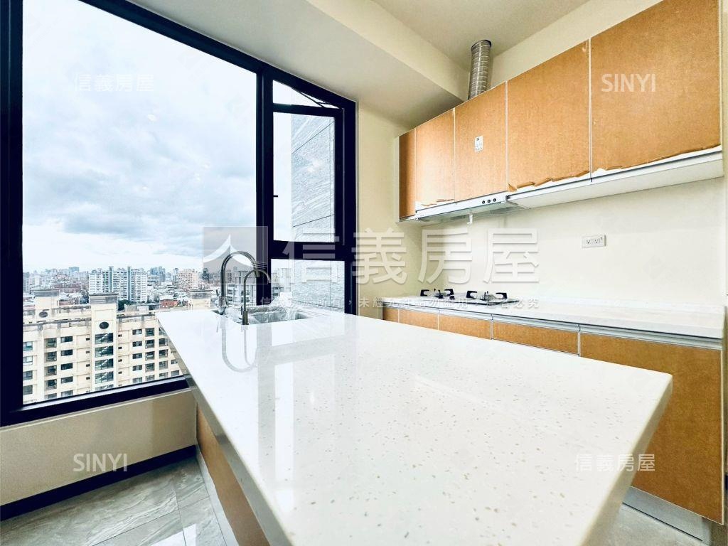 維也納高樓景觀３房車位房屋室內格局與周邊環境