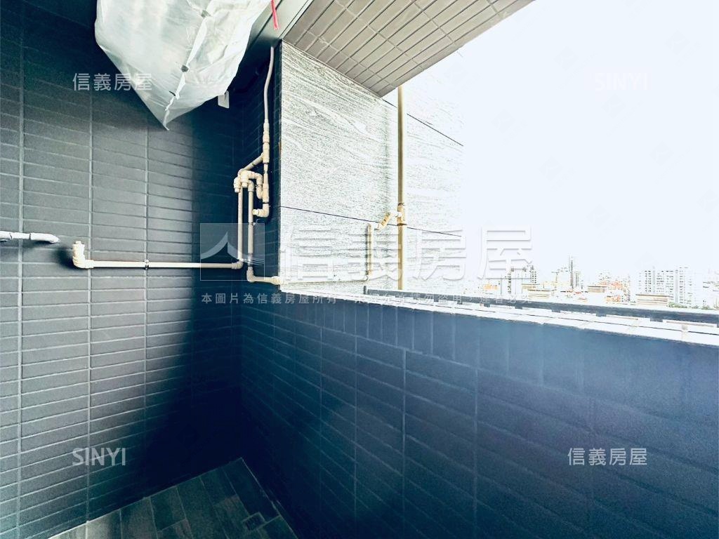 維也納高樓景觀３房車位房屋室內格局與周邊環境