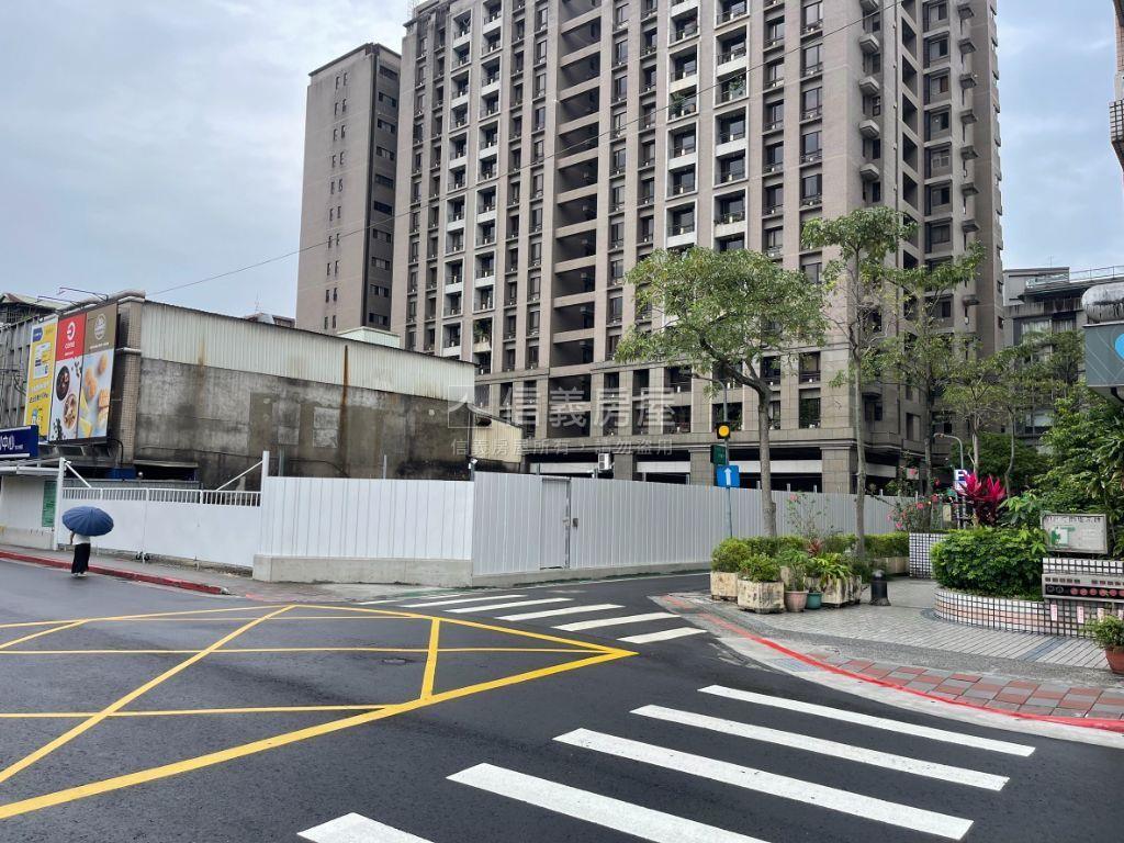 預售）基泰＿象山主人２房房屋室內格局與周邊環境