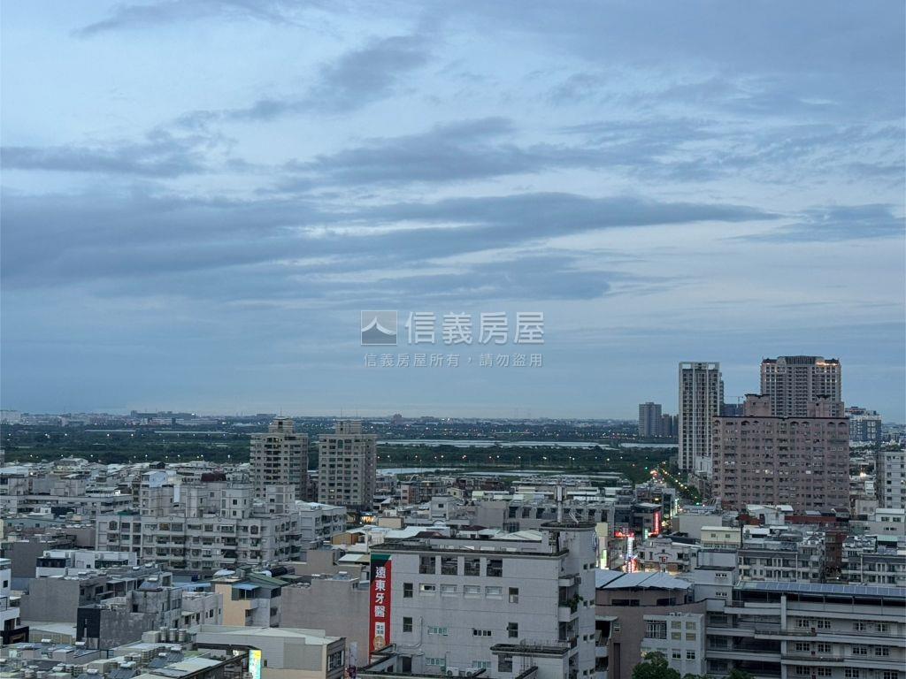 景泰然２房景觀坡平車位房屋室內格局與周邊環境