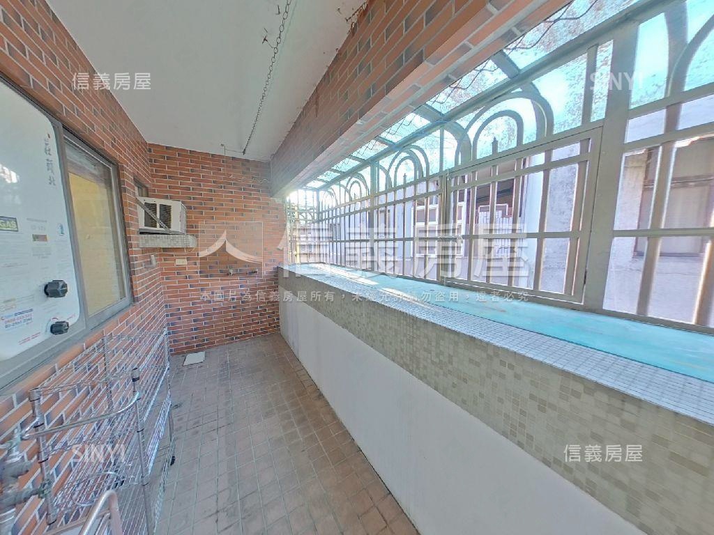 康寧捷運大坪林邊間三房房屋室內格局與周邊環境