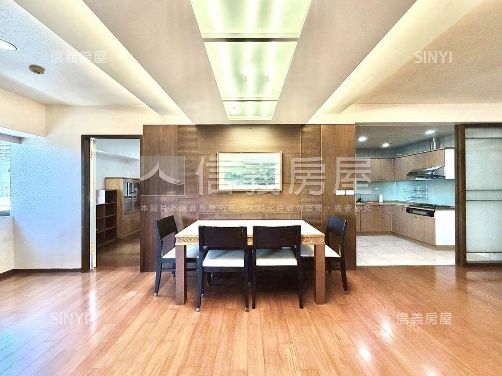 大地交響稀有四房雙平車位房屋室內格局與周邊環境