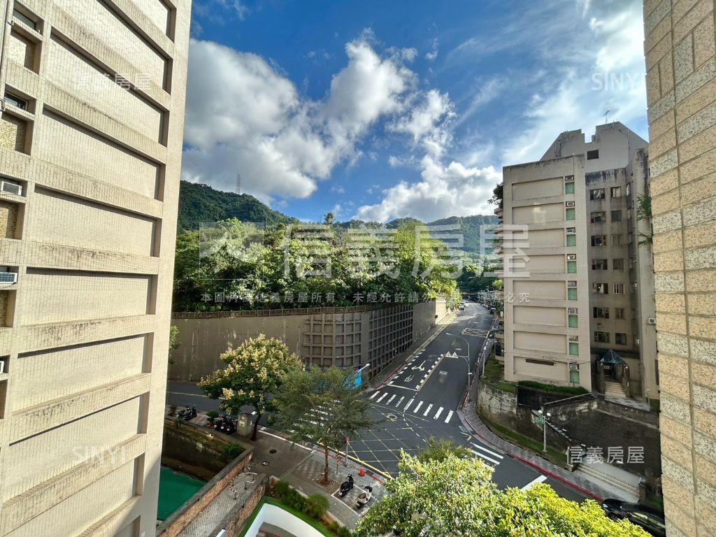 南港國宅．電梯三房房屋室內格局與周邊環境