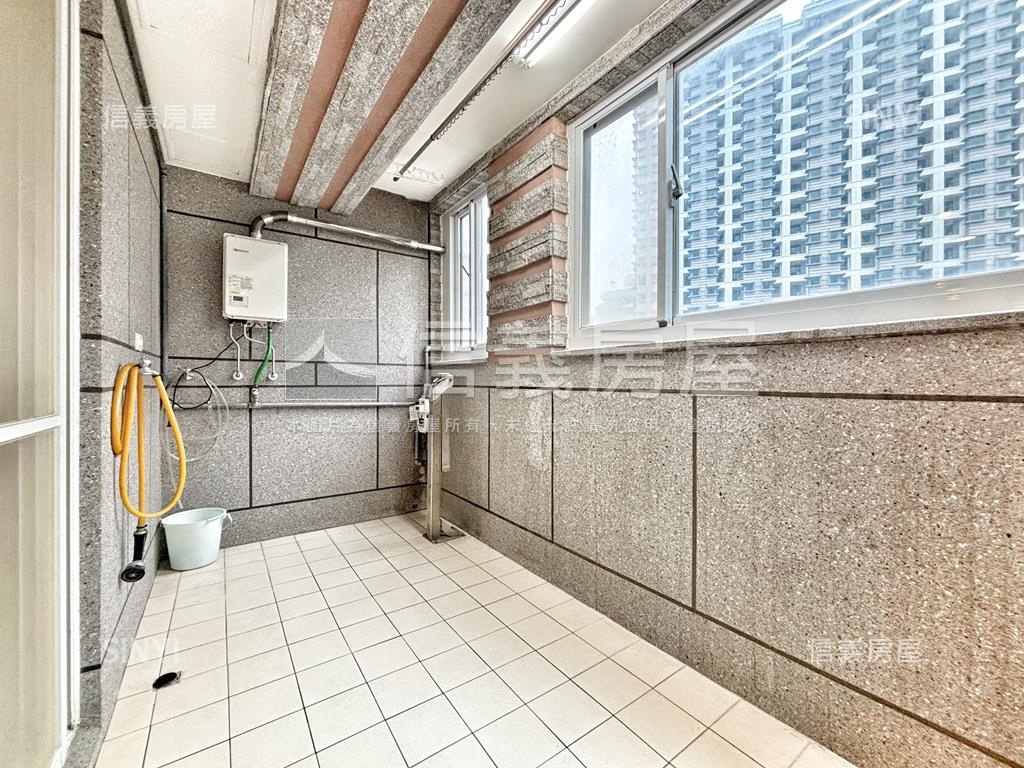 台北灣稀有綠景大空間房屋室內格局與周邊環境