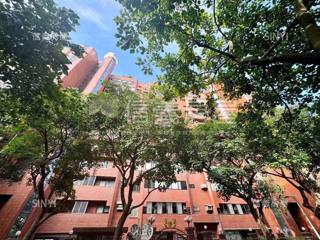 ＮＥＷ卡納琳花園綠蔭４房房屋室內格局與周邊環境