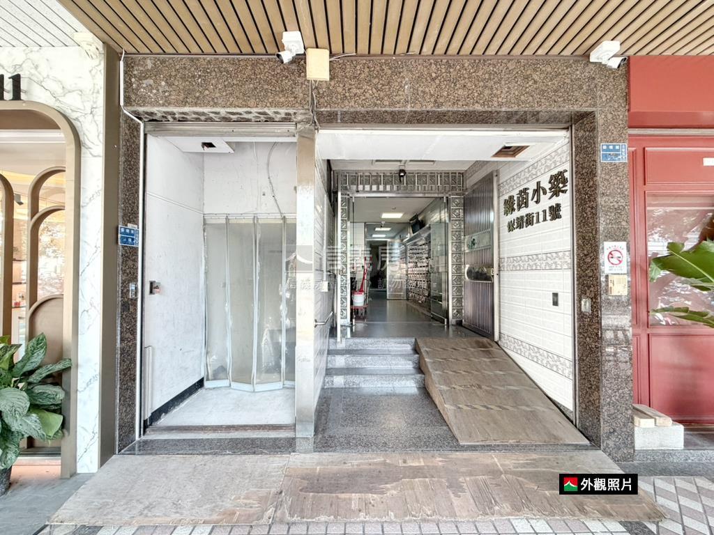 巨蛋｜無住字樣｜百坪店鋪房屋室內格局與周邊環境
