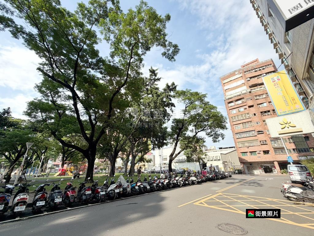 巨蛋｜無住字樣｜百坪店鋪房屋室內格局與周邊環境