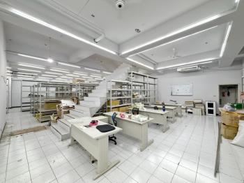巨蛋｜無住字樣｜百坪店鋪
