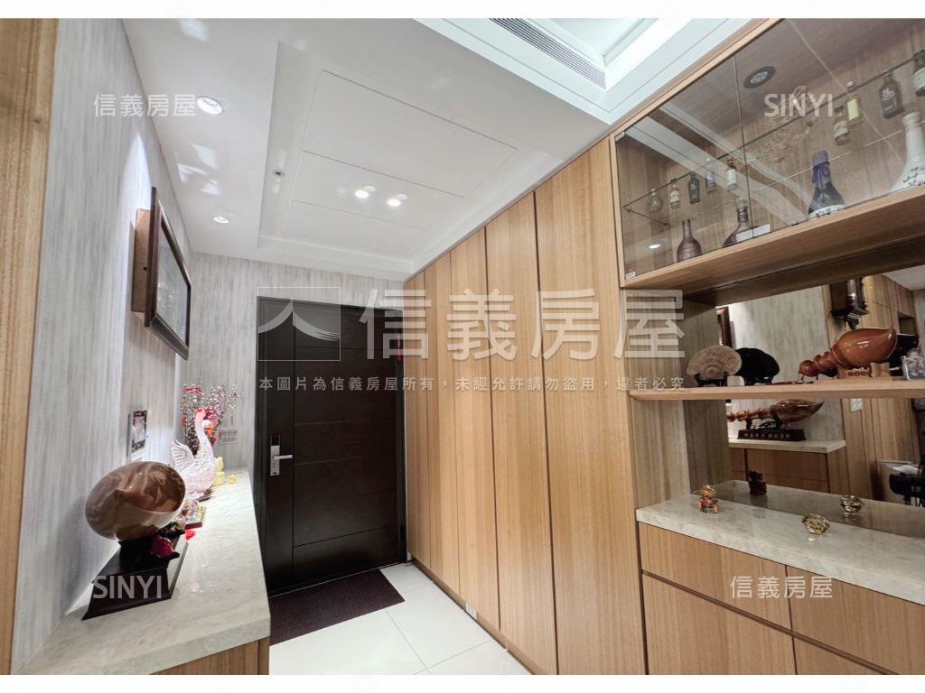 副都心珍稀景觀三房車位房屋室內格局與周邊環境