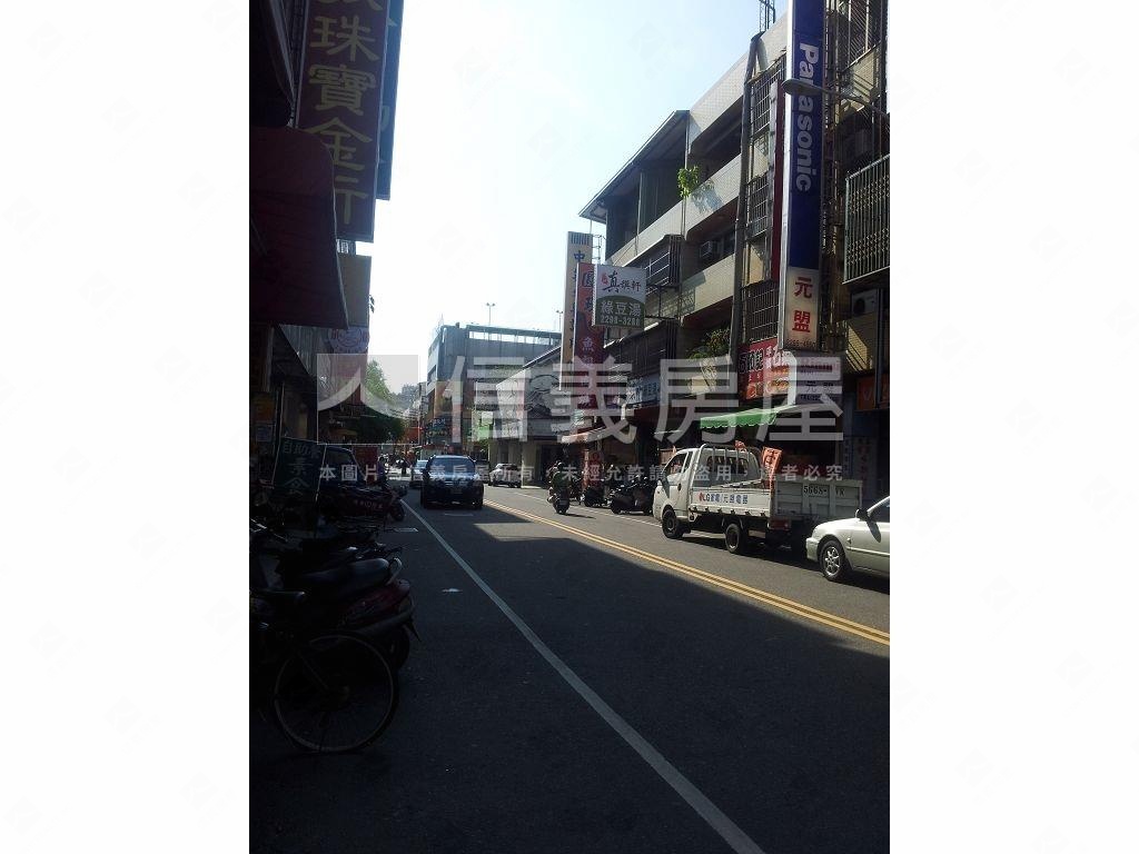 北平路大空間大面寬透店房屋室內格局與周邊環境