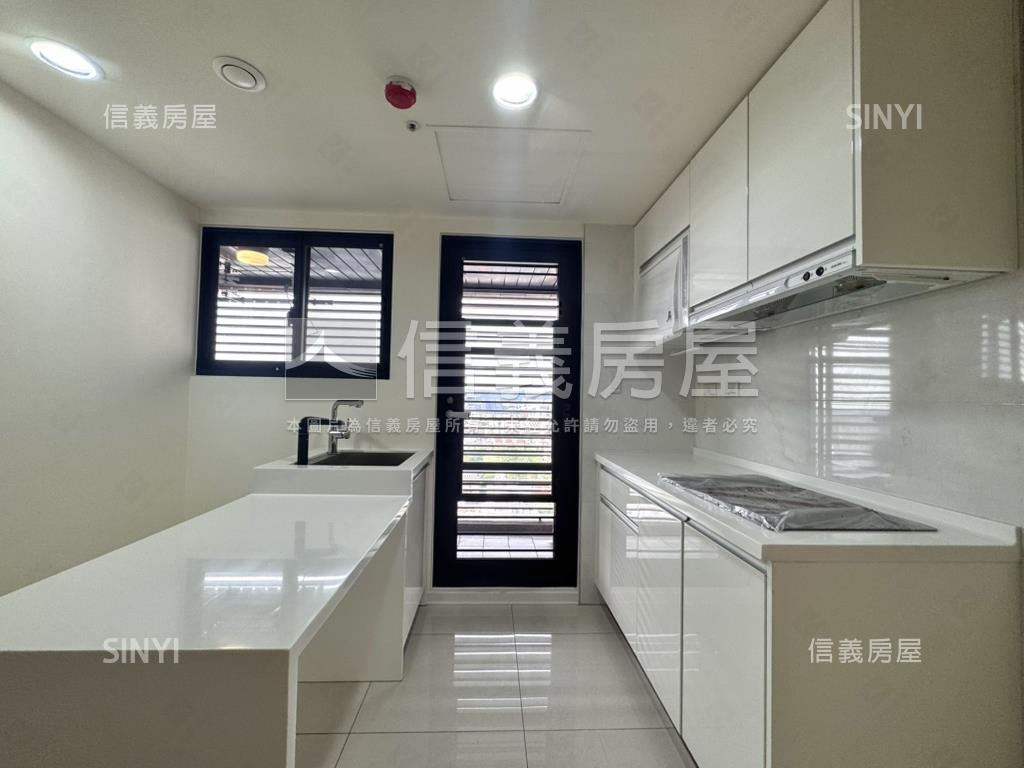 市政１號院高樓兩房平車房屋室內格局與周邊環境