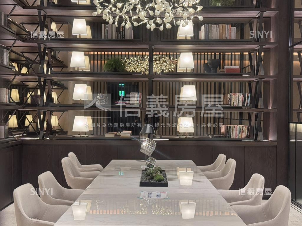 市政１號院高樓兩房平車房屋室內格局與周邊環境