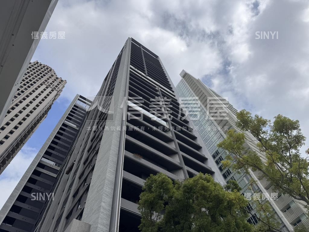 市政１號院高樓兩房平車房屋室內格局與周邊環境